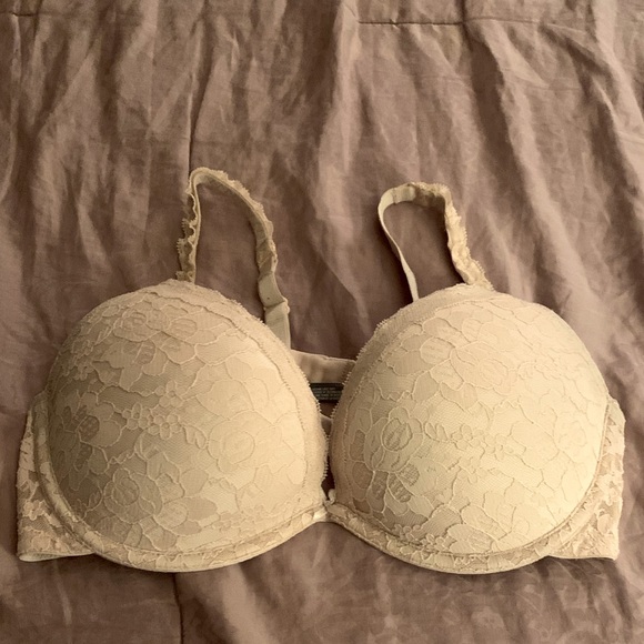 Bra - Picture 1 of 2